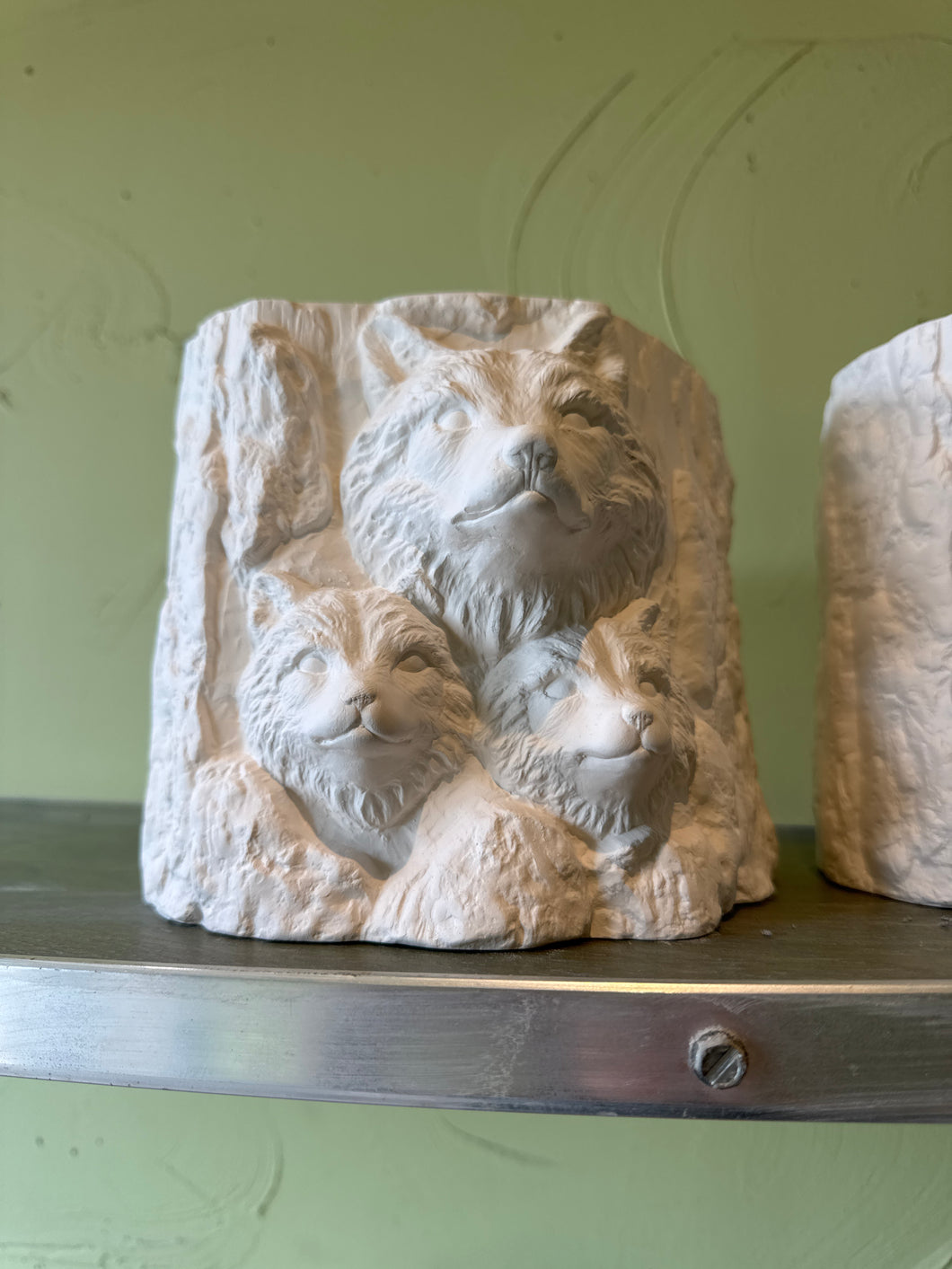 Wolf head planter