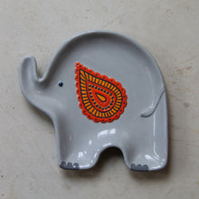 Load image into Gallery viewer, Elephant Dish
